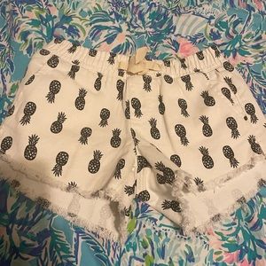 billabong pineapple shorts size medium